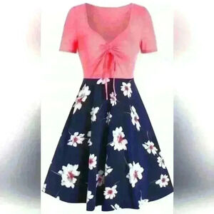 PRINTED FLORAL SHORT  SLEEVE FLARE DRESS SIZE SM